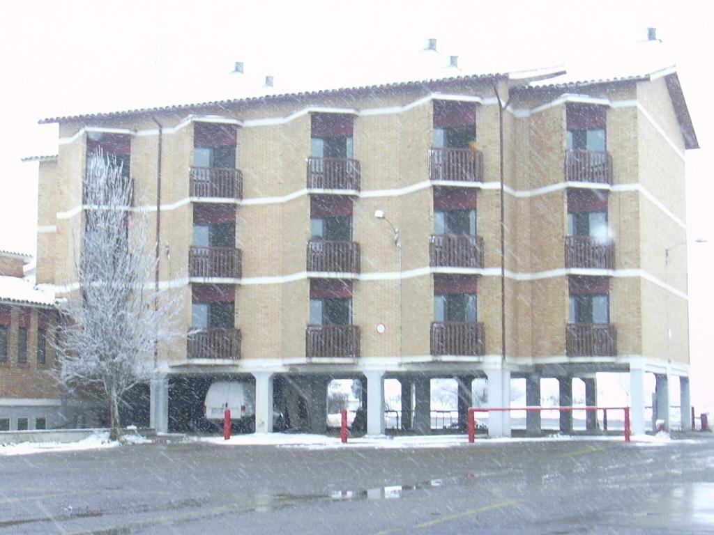 Hotel Cariñena Buitenkant foto